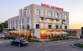 Antunovic Hotel East